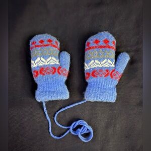 Cozy Blue and Red Kids Mittens